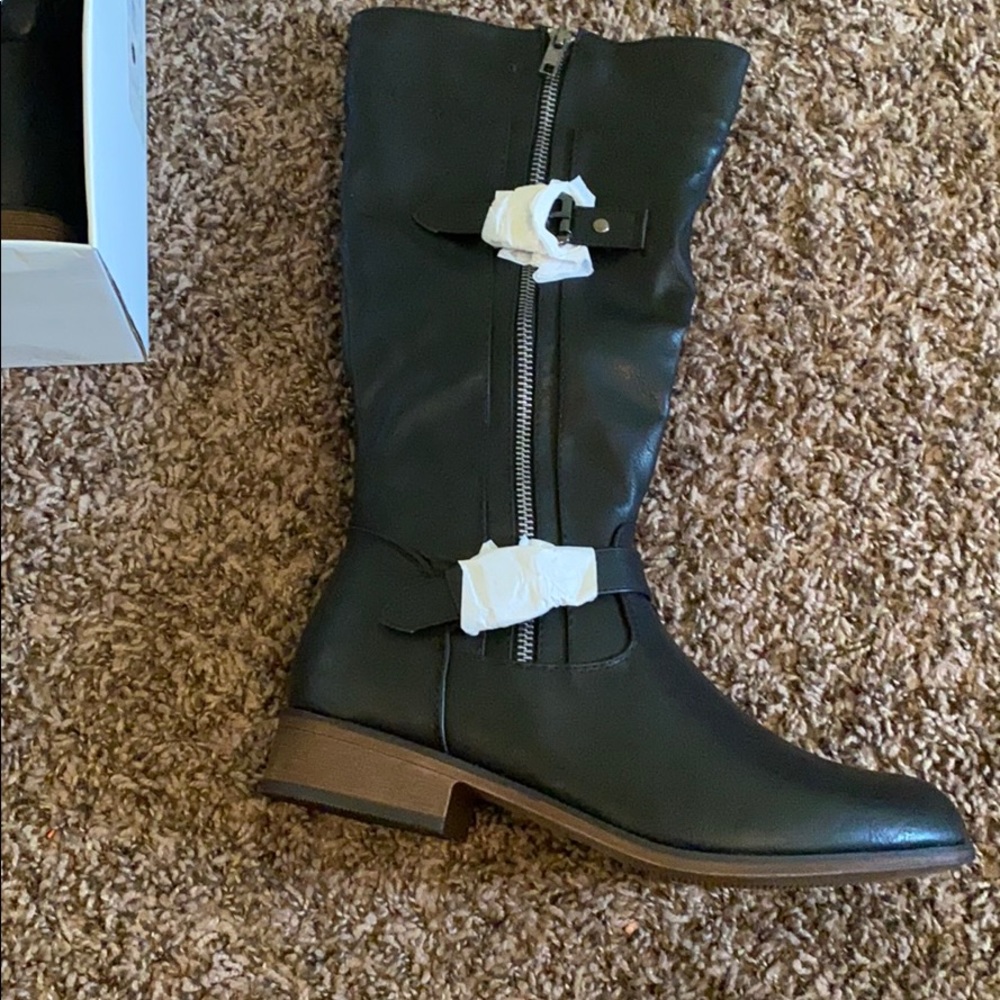 Black boots